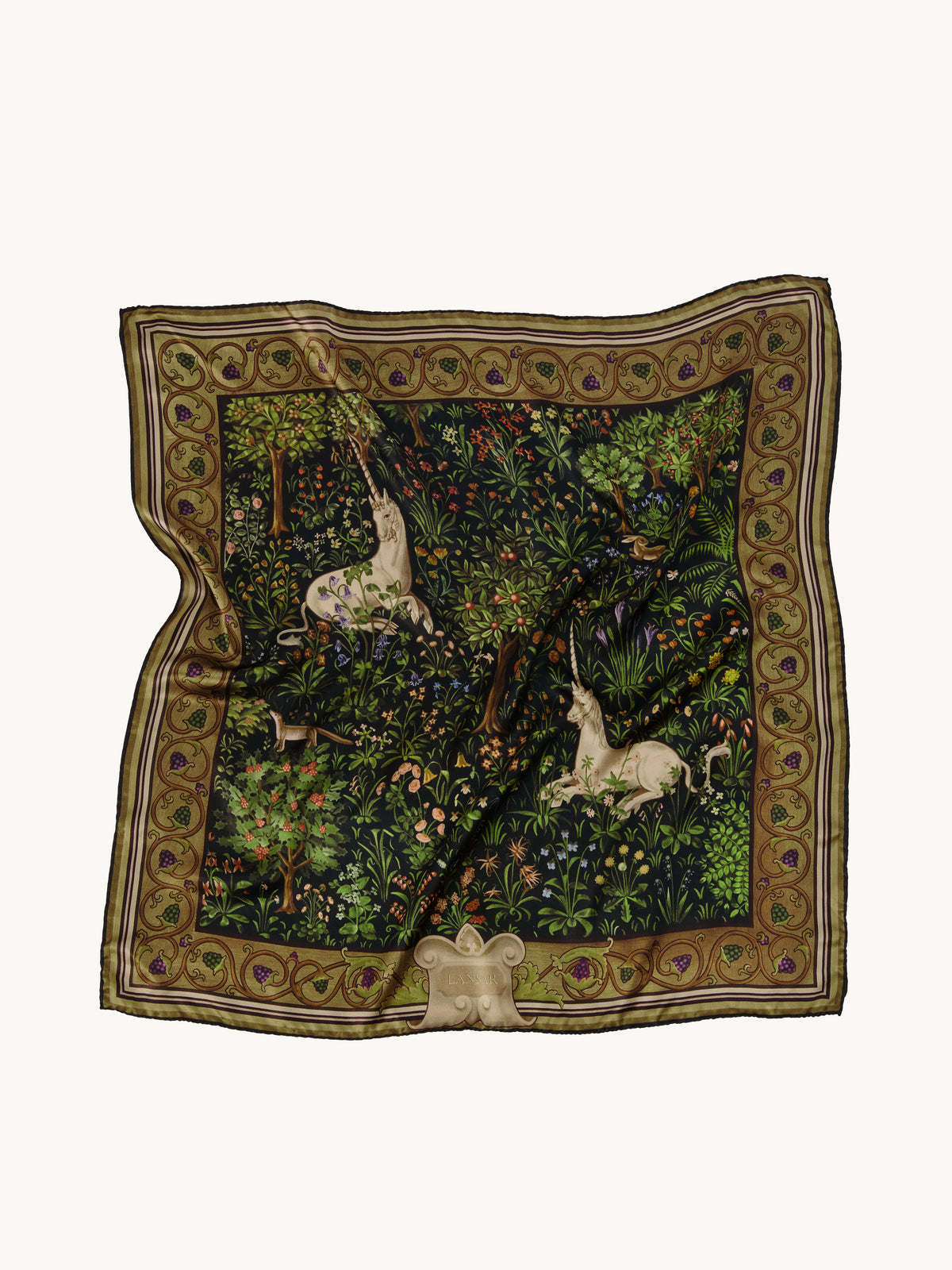 CHAPTER II - LA TAPISSERIE