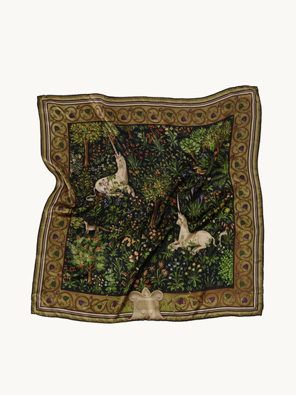 CHAPTER II - LA TAPISSERIE